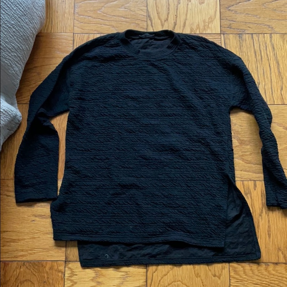 Black texture long sleeve